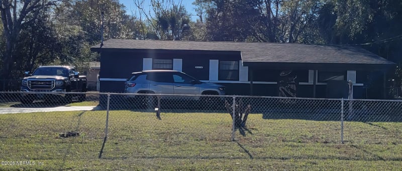 8524 Howell Dr, Jacksonville, FL 32208