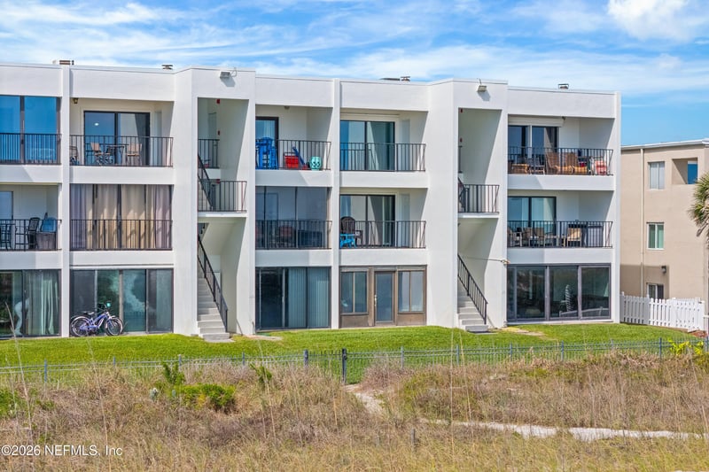 829 1st St #3-B, Jacksonville Beach, FL 32250