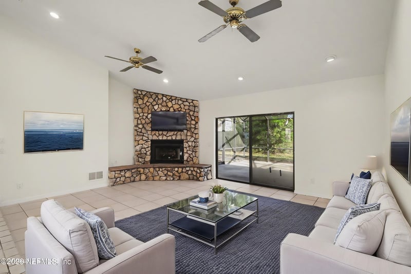 10 Patchogue Ln, Palm Coast, FL 32164