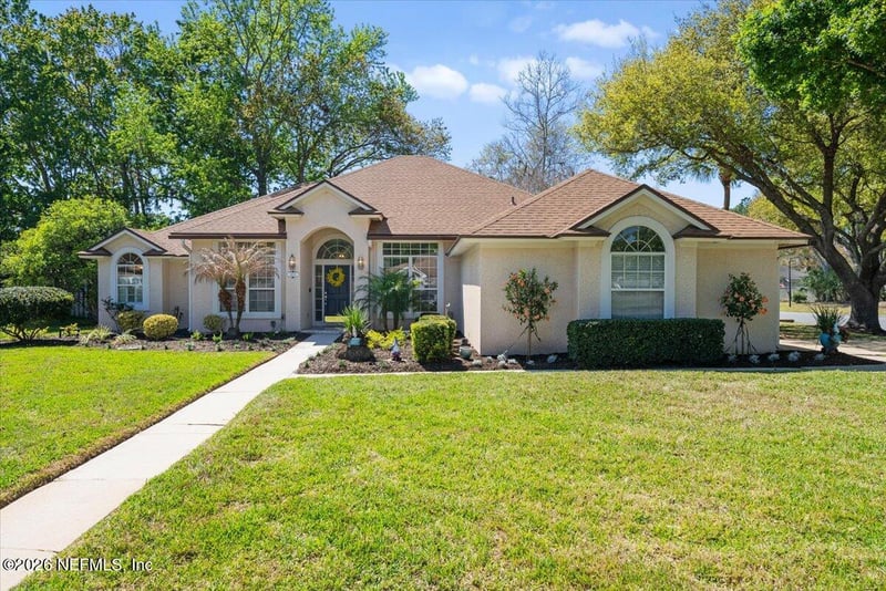 1800 Manchester Ct, St Johns, FL 32259