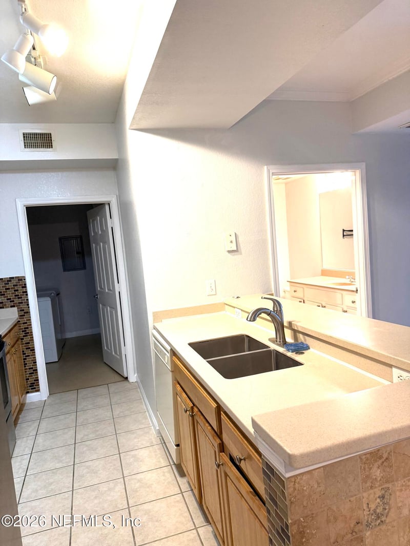 10075 Gate Pw #1902, Jacksonville, FL 32246