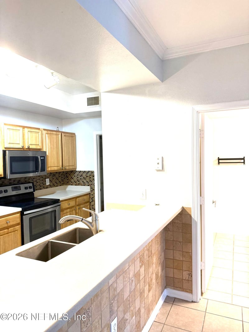 10075 Gate Pw #1902, Jacksonville, FL 32246