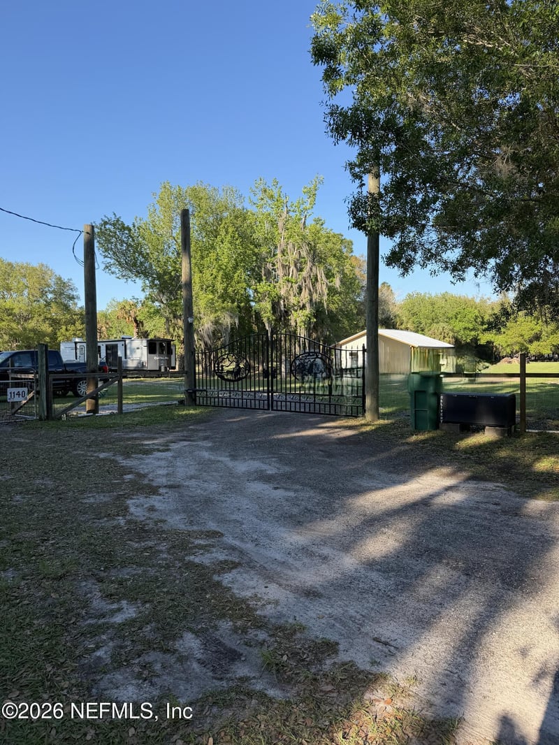 1133 Turnbull Grove Rd, Oak Hill, FL 32759