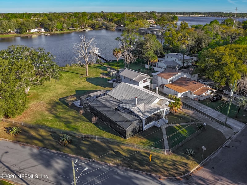 7702 North Shore Dr, Jacksonville, FL 32208