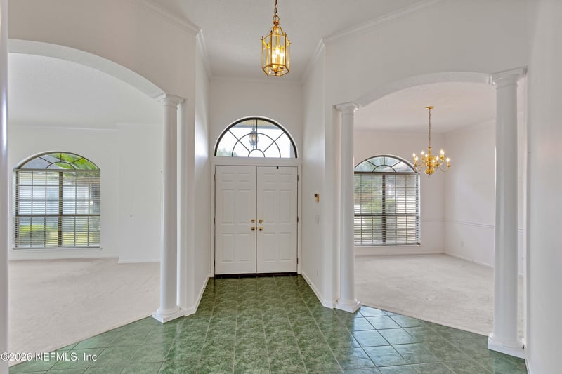 2379 Osprey Lake Dr, Jacksonville, FL 32224