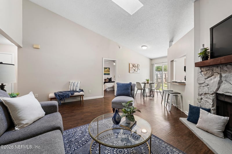 2753 Cavender Ct, Jacksonville, FL 32216