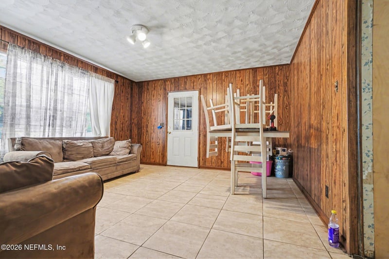 1826 Leon Rd, Jacksonville, FL 32246