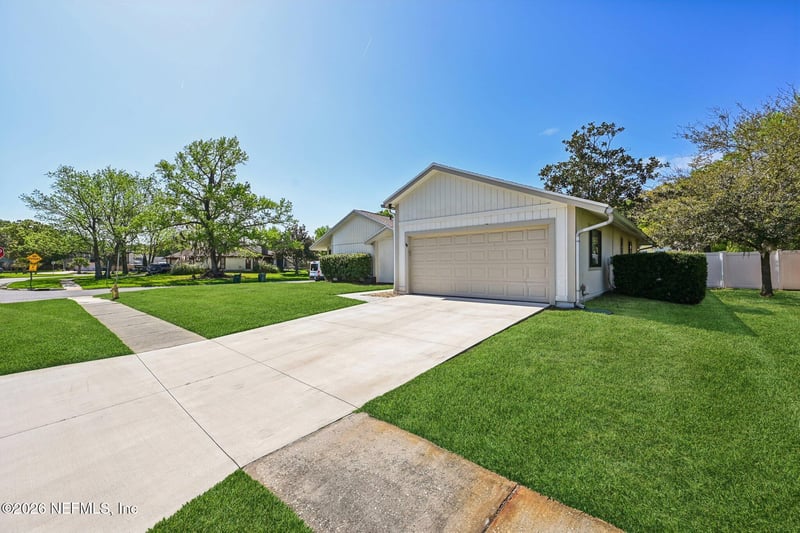 2184 Aztec Dr, Jacksonville, FL 32246