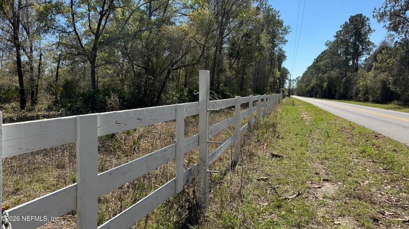 1132 Cousintown Rd, Interlachen, FL 32148