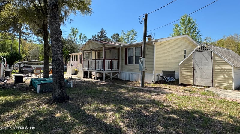 203 Vancouver Cir, Interlachen, FL 32148