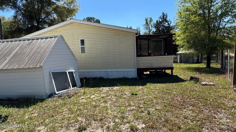 203 Vancouver Cir, Interlachen, FL 32148