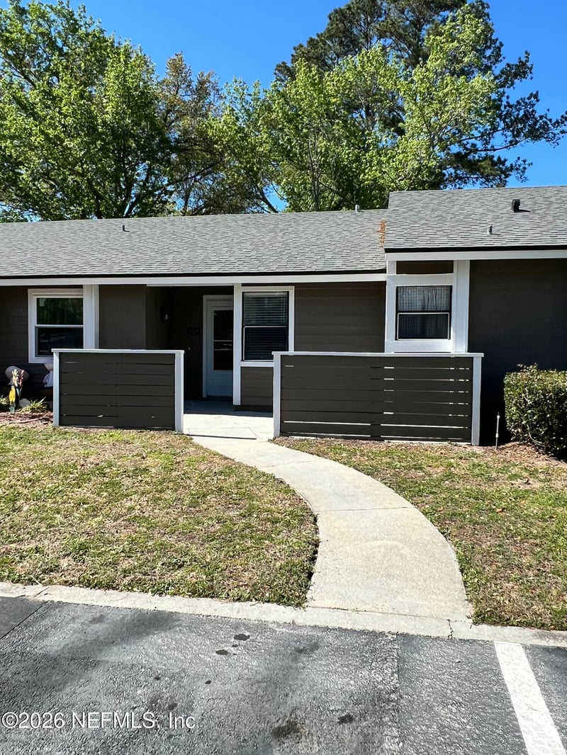 8322 Derbyshire Pl, Jacksonville, FL 32244