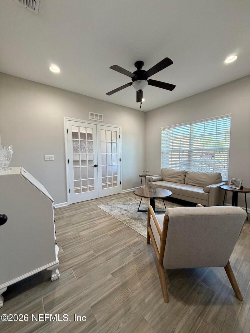 1587 Lockend Rd, Jacksonville, FL 32221