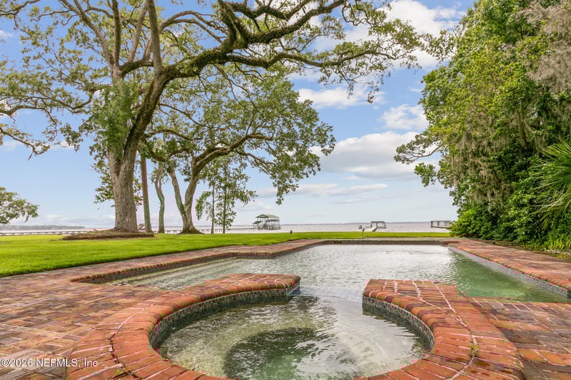 11062 Riverport Dr, Jacksonville, FL 32223