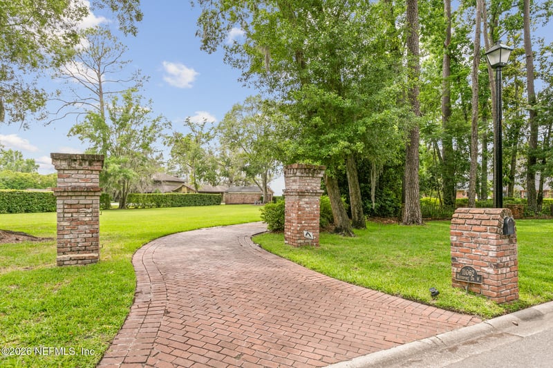 11062 Riverport Dr, Jacksonville, FL 32223