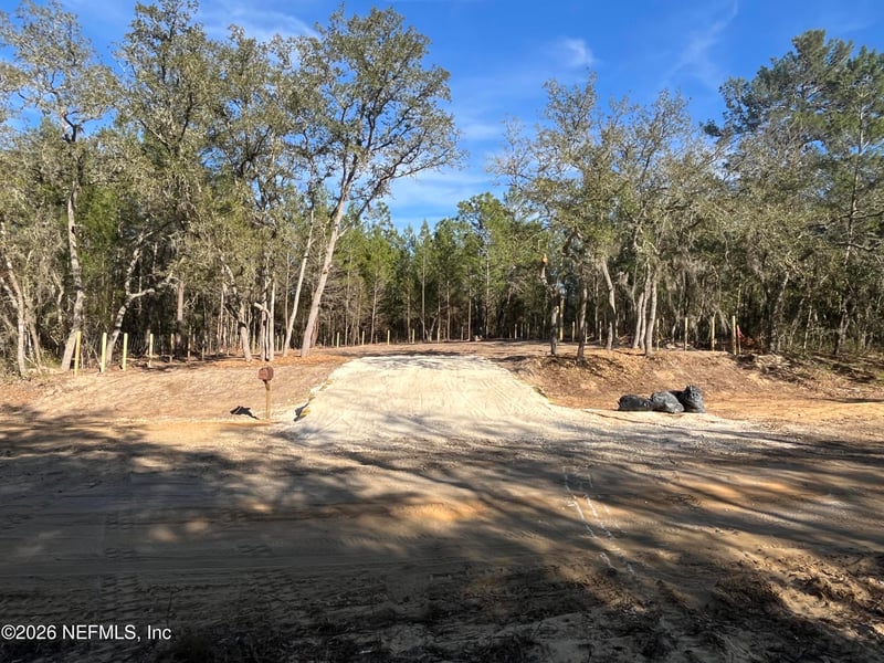 302 Kennedy Ave, Interlachen, FL 32148