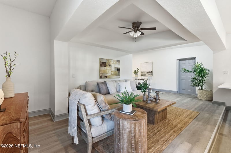 202 Azalea Cir, Palatka, FL 32177