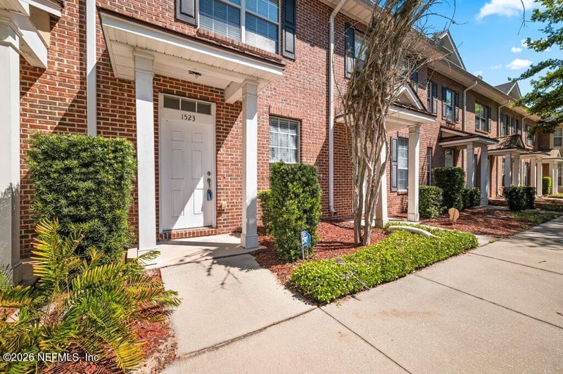 1523 Fieldview Dr, Jacksonville, FL 32225