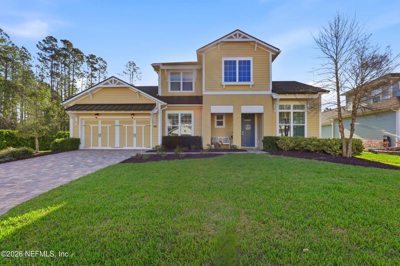 463 Freshwater Dr, St Johns, FL 32259