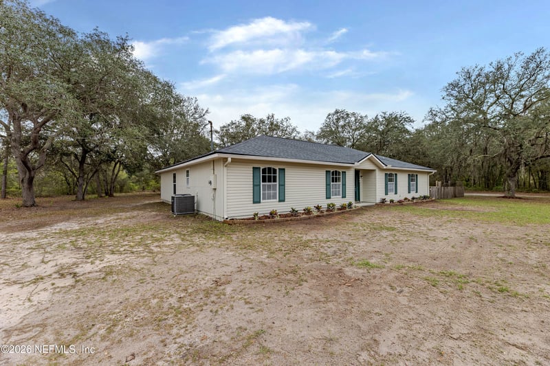 67104 Elnora Ln, Yulee, FL 32097