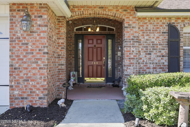 684 Chestwood Chase Dr, Orange Park, FL 32065