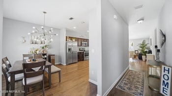 1378 Sarahs Landing Dr, Jacksonville, FL 32221