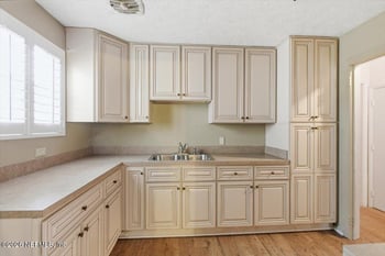 7316 Greenway Dr, Jacksonville, FL 32244