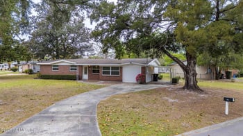 4906 Chivalry Dr, Jacksonville, FL 32208