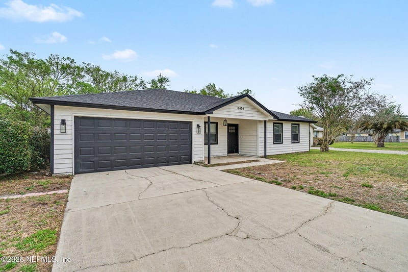 8459 Pikes Peak Dr, Jacksonville, FL 32244