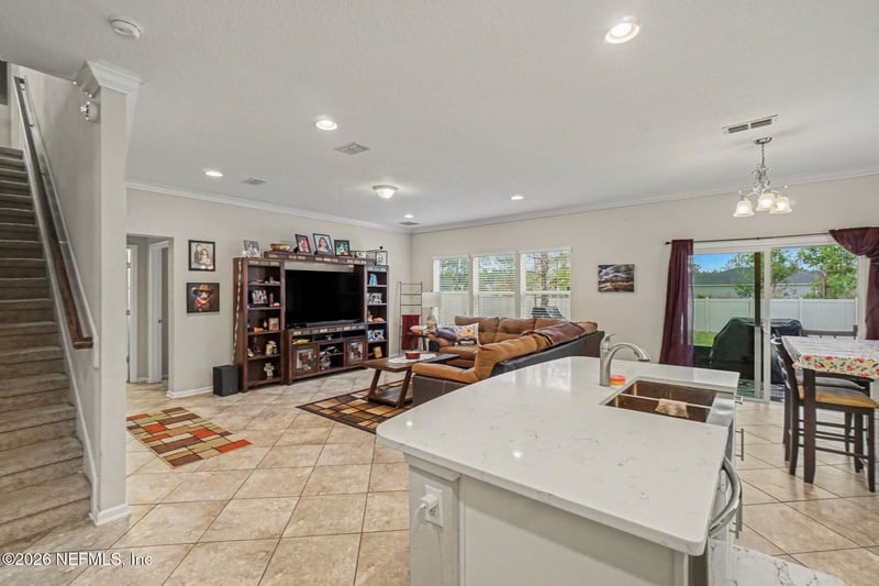 15717 Pinyon Ln, Jacksonville, FL 32218