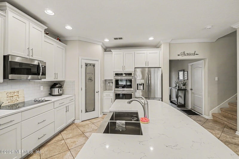 15717 Pinyon Ln, Jacksonville, FL 32218