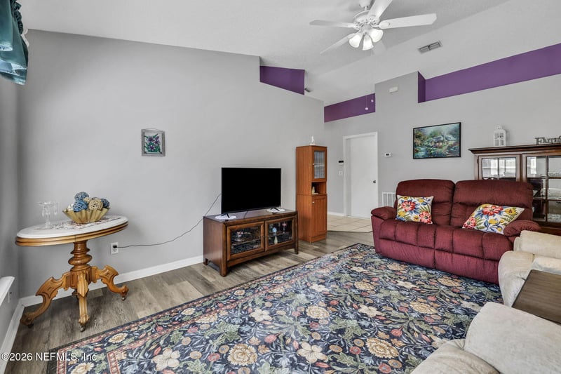 3071 Wavering Ln, Middleburg, FL 32068