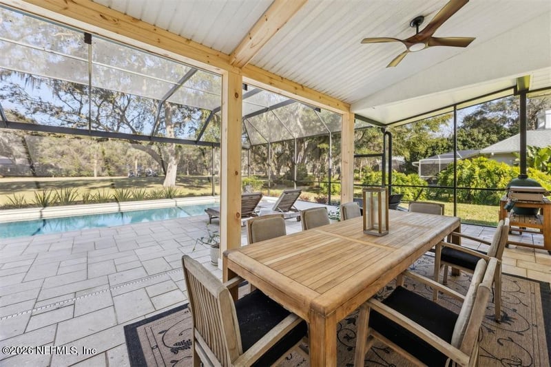 2415 Los Robles Dr, Fernandina Beach, FL 32034