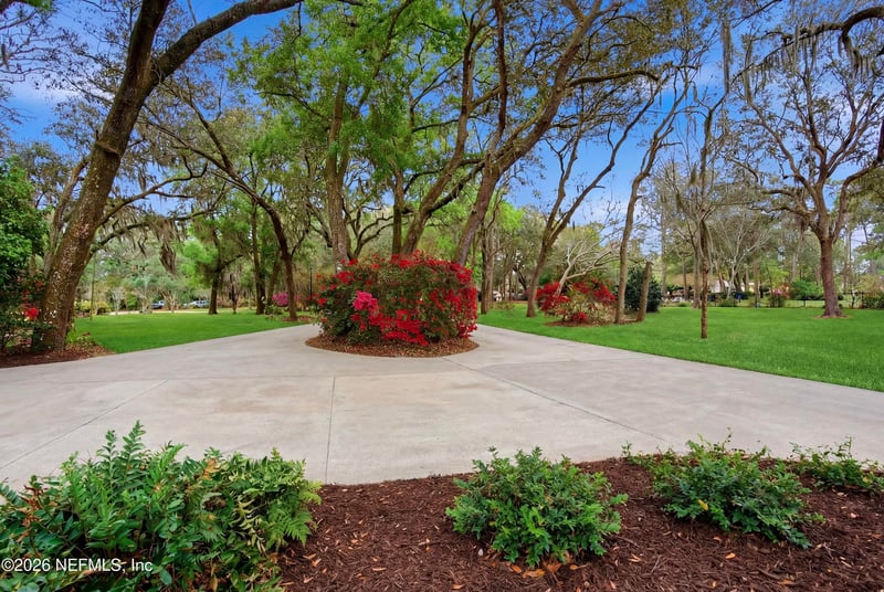 15489 Cape Dr, Jacksonville, FL 32226