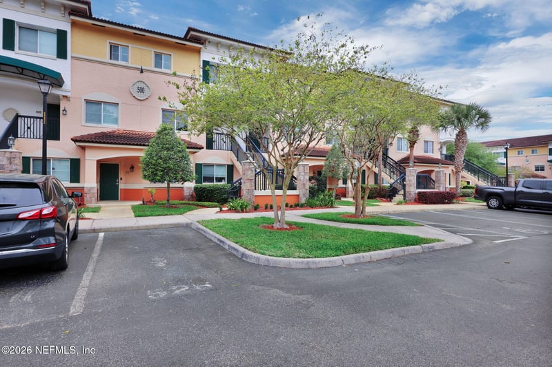 9745 Touchton Rd #526, Jacksonville, FL 32246