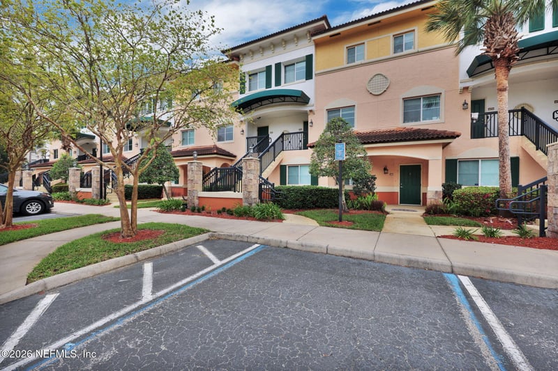 9745 Touchton Rd #526, Jacksonville, FL 32246