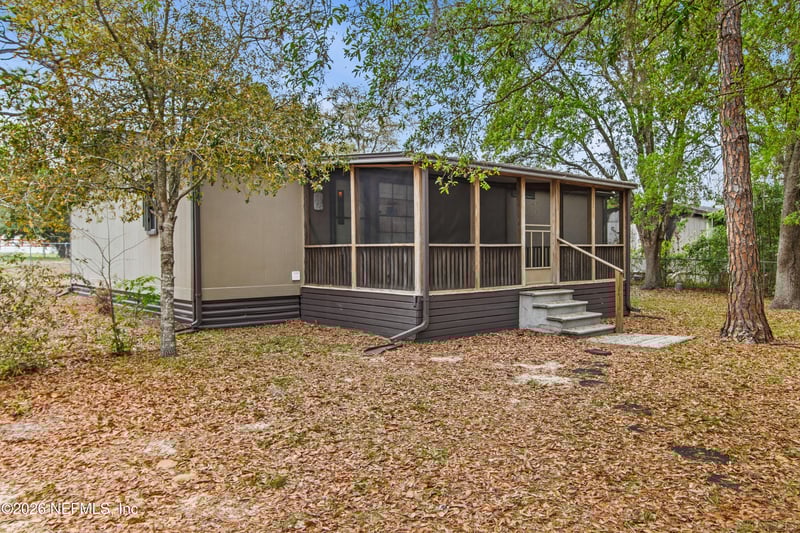 206 Anthony Ave, Interlachen, FL 32148