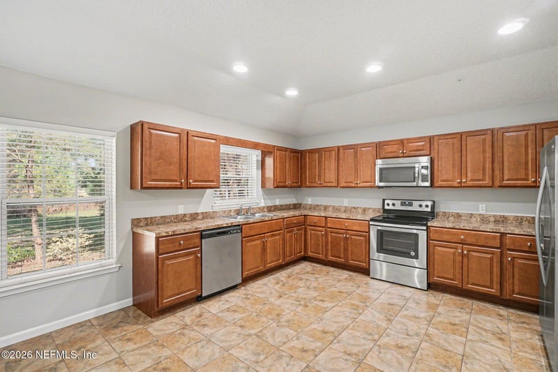 87061 Farnsworth Ln, Yulee, FL 32097