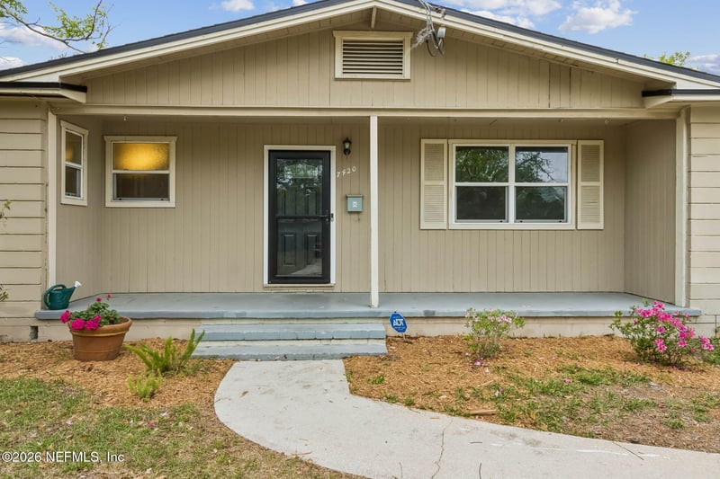 7420 Hennessy Rd, Jacksonville, FL 32244