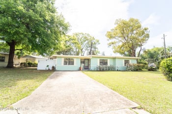 5308 River Rd, Jacksonville, FL 32211