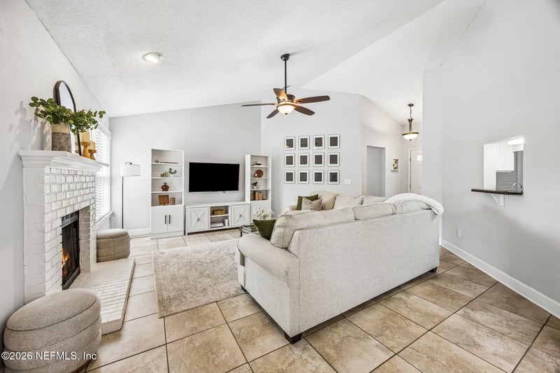 3850 English Colony Dr, Jacksonville, FL 32257