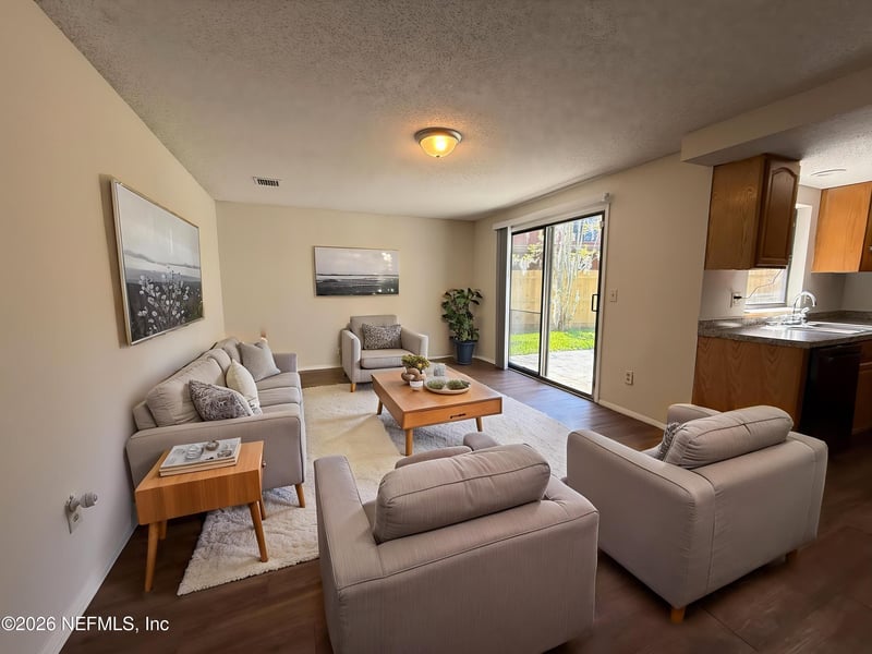 7193 Eagles Perch Dr, Jacksonville, FL 32244