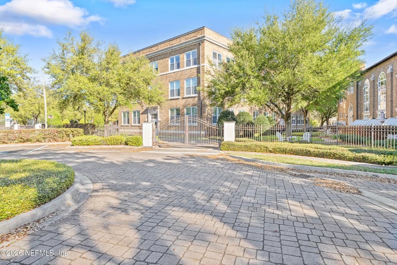 2525 College St #2304, Jacksonville, FL 32204