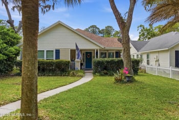 616 Paradise Ct, Atlantic Beach, FL 32233