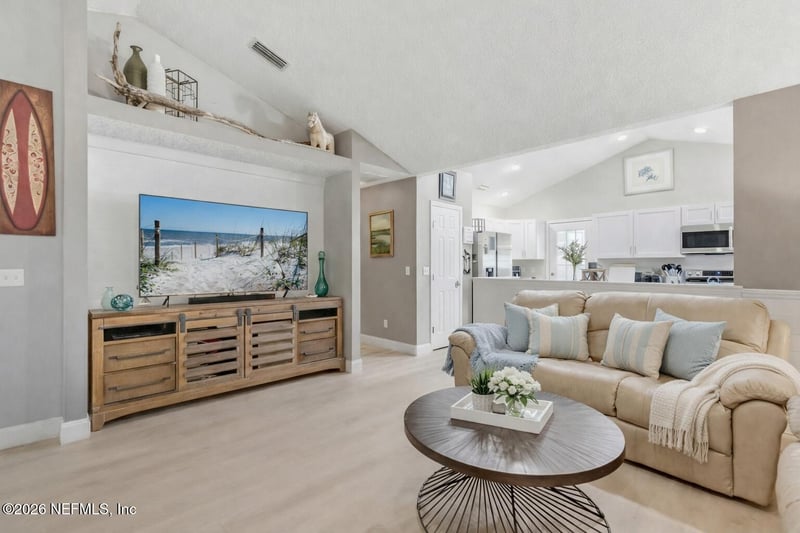 616 Paradise Ct, Atlantic Beach, FL 32233