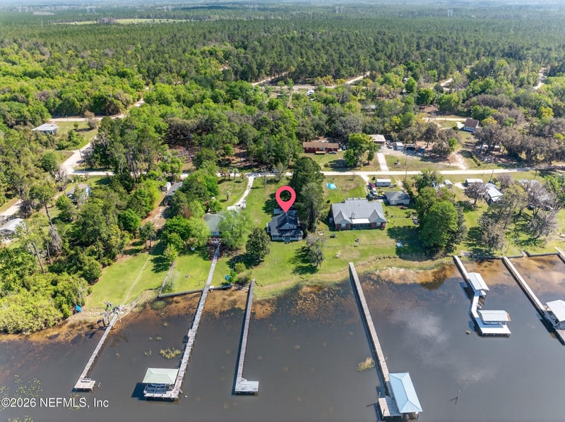 209 Beach Dr, Florahome, FL 32140