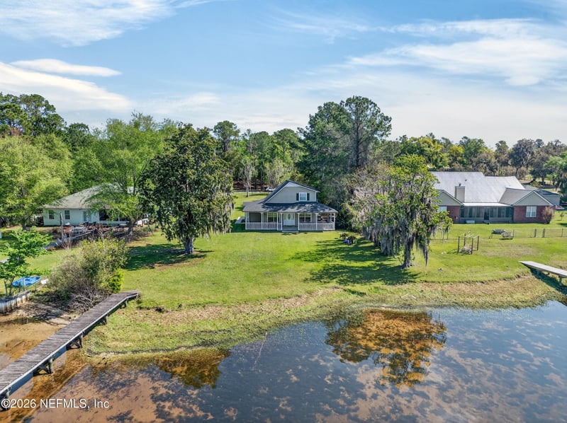 209 Beach Dr, Florahome, FL 32140