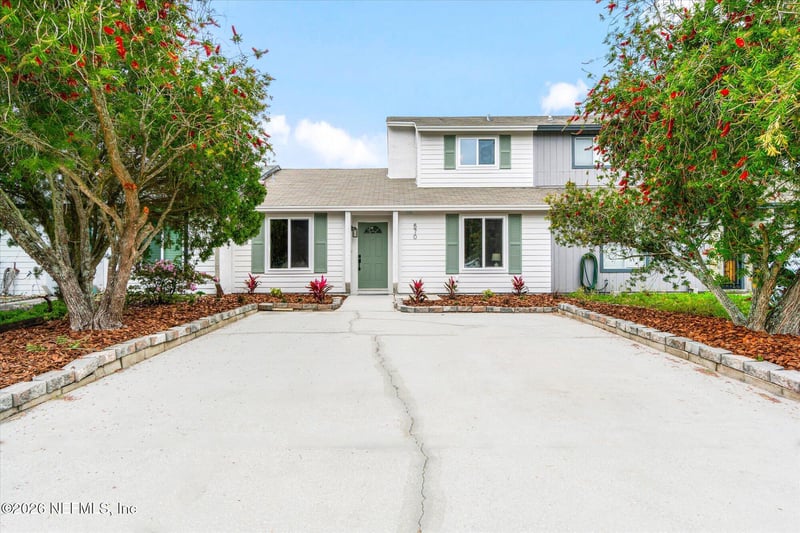 570 Aquatic Dr, Atlantic Beach, FL 32233