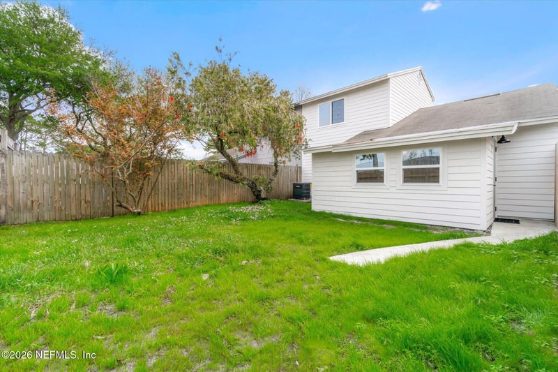 570 Aquatic Dr, Atlantic Beach, FL 32233