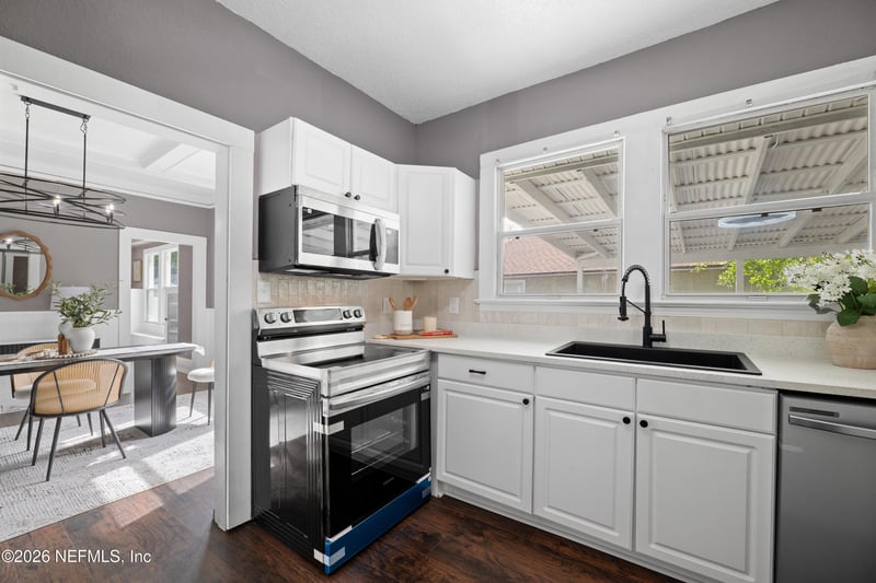 560 Comet St, Jacksonville, FL 32205